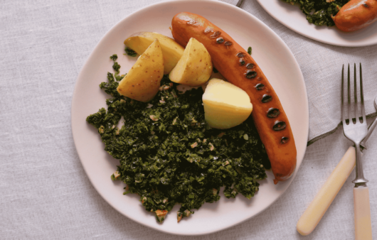 German Grünkohl mit Pinkel (Kale with Sausage)