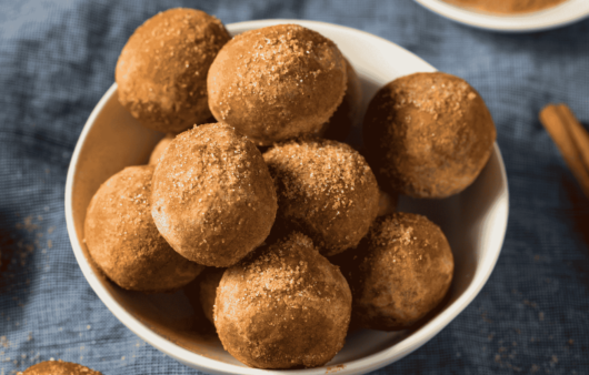 Quarkbällchen (German Doughnut Holes)